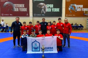 Yıldırım Belediyespor güreş takımı, Afyonkarahisar'daki U11 Türkiye Şampiyonası'na adeta damga