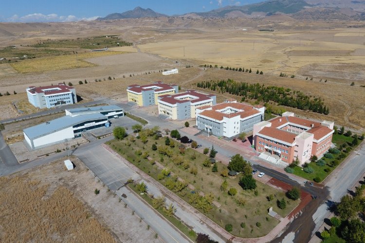 Kayseri Üniversitesi (KAYÜ) Develi Seyrani Kampüsü, hayırseverler ve yerel yönetim