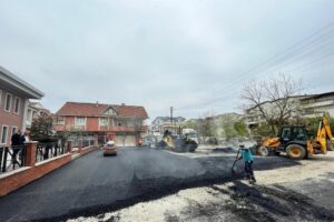 Başiskele ilçesinde altyapı yatırımlarını sürdüren Kocaeli Büyükşehir Belediyesi İSU Genel