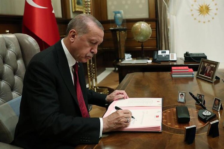 Cumhurbaşkanı Recep Tayyip Erdoğan'ın imzasıyla 17 üniversiteye rektör atanmasına ilişkin