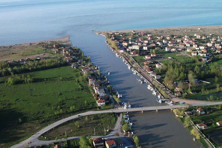 Sakarya Büyükşehir Belediyesi, Karasu’nun turizm potansiyelini güçlendirmek adına nehrin, denize